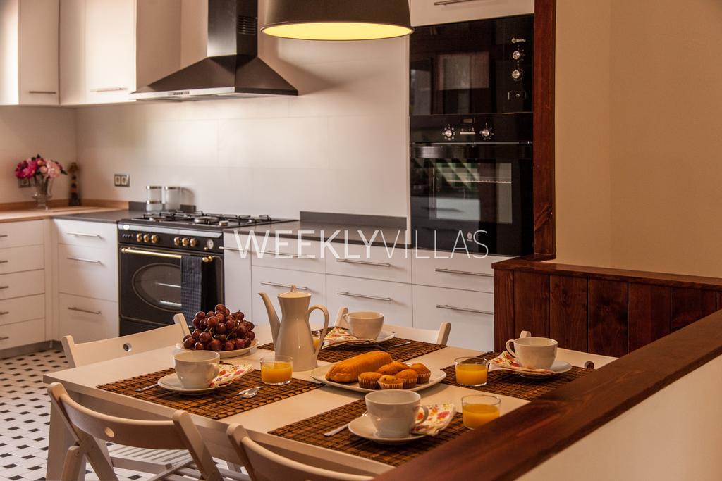 Villa Sitges Tupinetti Beach At 1 Min Walk Amaizing Garden And View Center Sitges 5 Minutes Walk Exterior photo